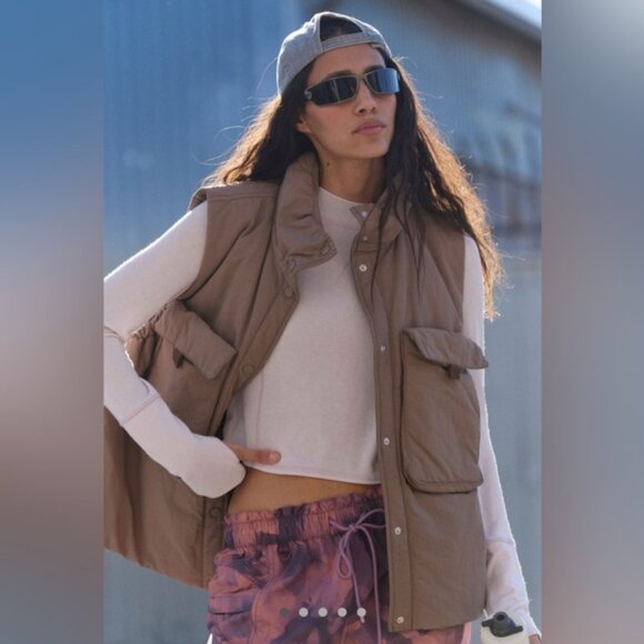 Free People Jackets & Blazers - Free People Cabin fever puffer vest